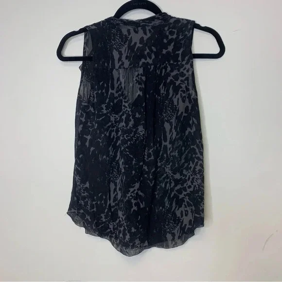 BABATON Aritizia Leopard Animal Print 100% Silk Sleeveless Top Size XS - Picture 4 of 8
